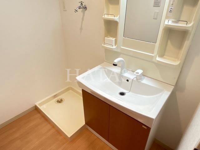 洗面設備　同物件別部屋です（現況優先です）