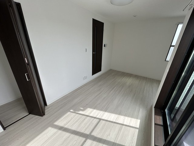 ワコーレヴィータ霞ヶ丘1丁目の居間写真