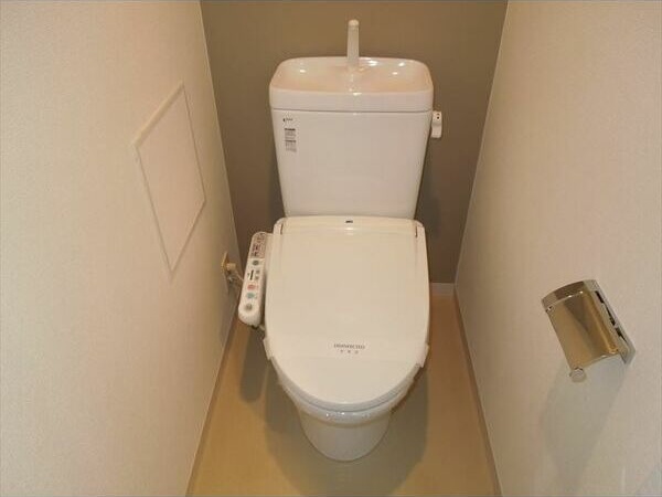 トイレ　（別タイプ参考写真）スパシエグラフィカレジデンス　板橋区本町