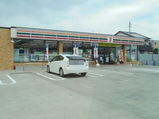 コンビニ　セブンイレブン静岡登呂SS店（コンビニ）まで600m
