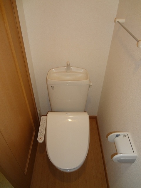 ＪＲ豊肥本線 竜田口駅 徒歩35分 2階建 築20年のトイレ写真