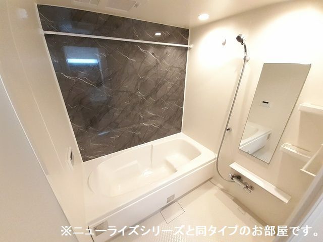 グランソレイユ Yの風呂写真