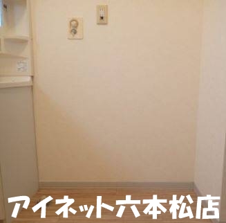 その他　室内洗濯機置場あります