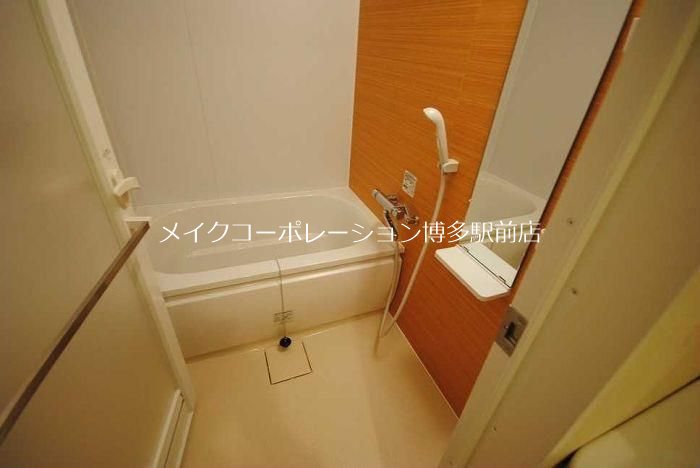 バス・シャワールーム　※室内写真は同物件別部屋引用・現状優先です。