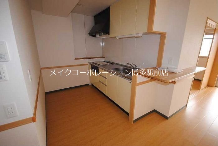 キッチン　※室内写真は同物件別部屋引用・現状優先です。