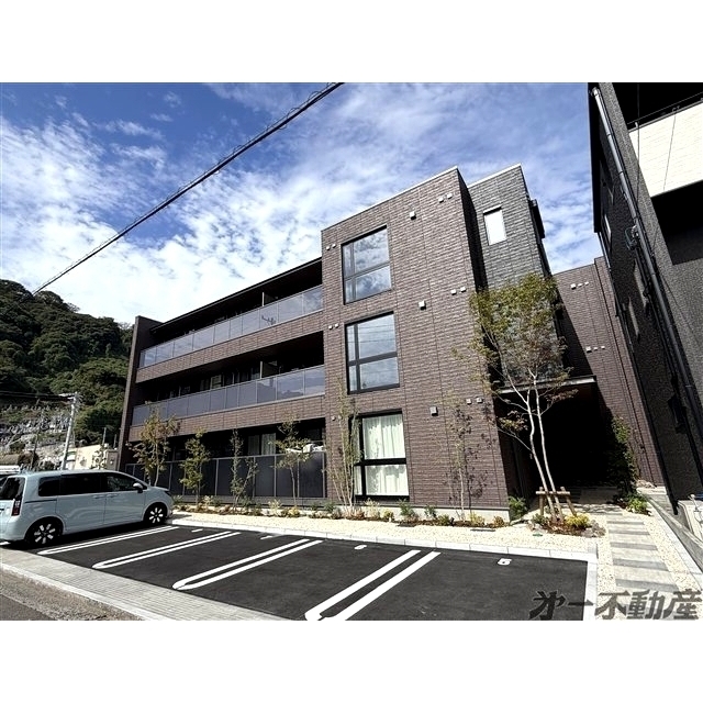エントランス　建物外観