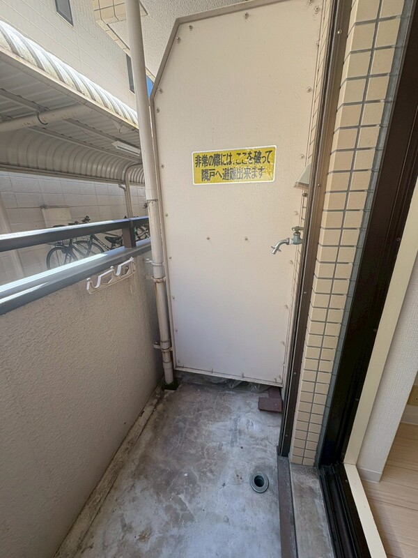 バルコニー　開放的で明るい空間を演出してくれるバルコニーです
