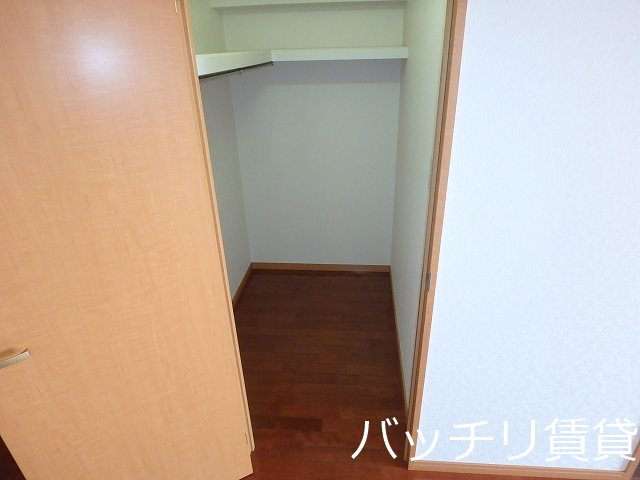 収納　別号室写真の為、現況を優先致します。