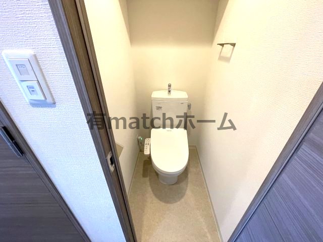トイレ　(参考)同マンション同間取り他部屋の写真