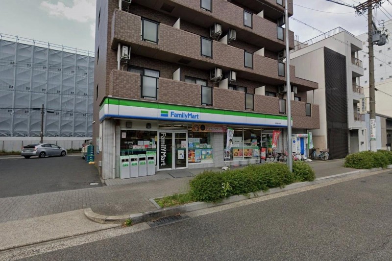 コンビニ　ファミリーマート 明和高校前店（コンビニ）まで426m