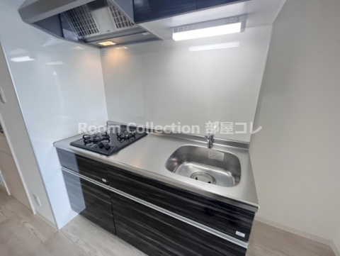 キッチン　※同物件他部屋写真 反転、色違いの場合有 現況優先