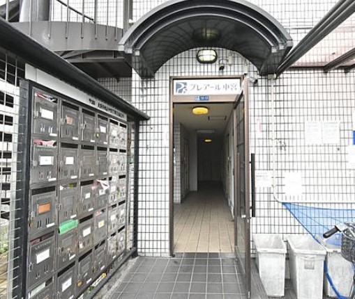 エントランス　物件入口です！