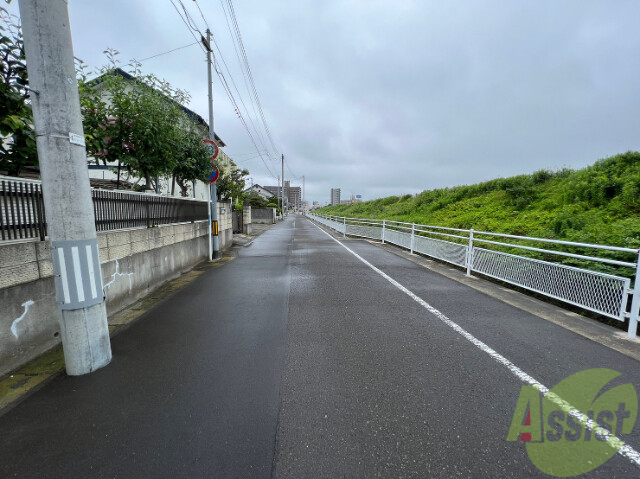 【仙台市宮城野区福住町のアパートの駐車場】