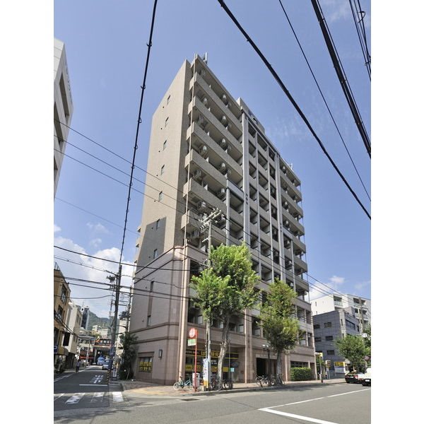 神戸市中央区琴ノ緒町のマンションの建物外観