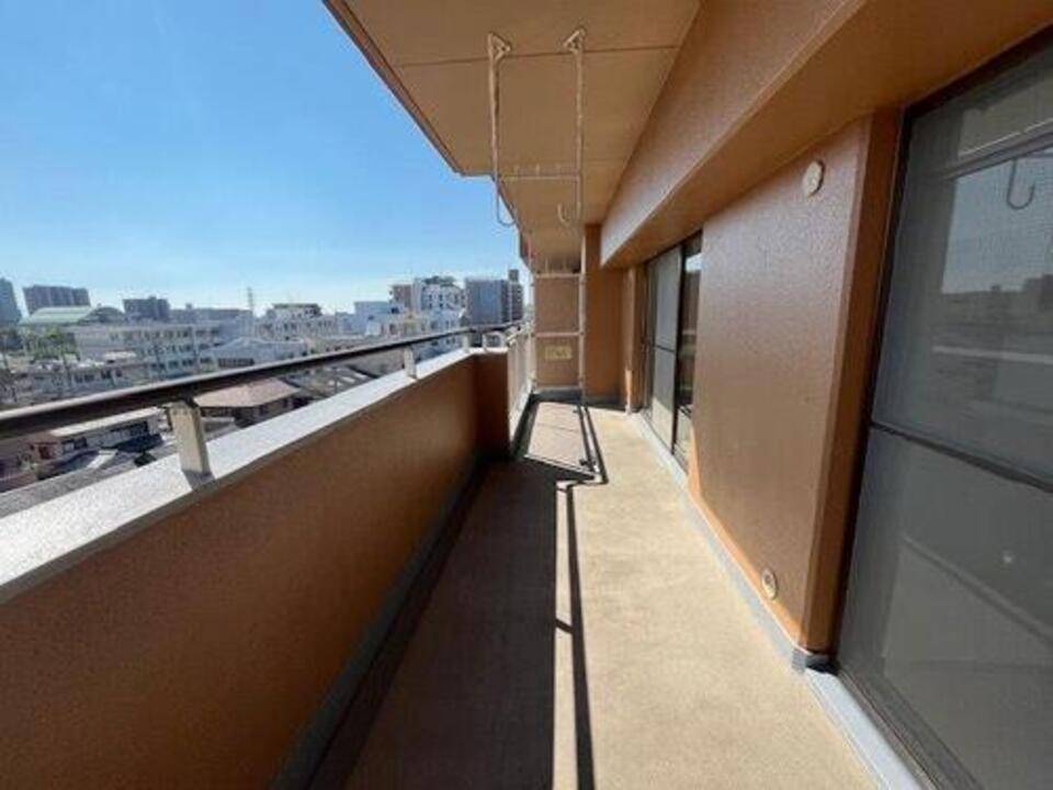 【松山市千舟町のマンションのバルコニー】