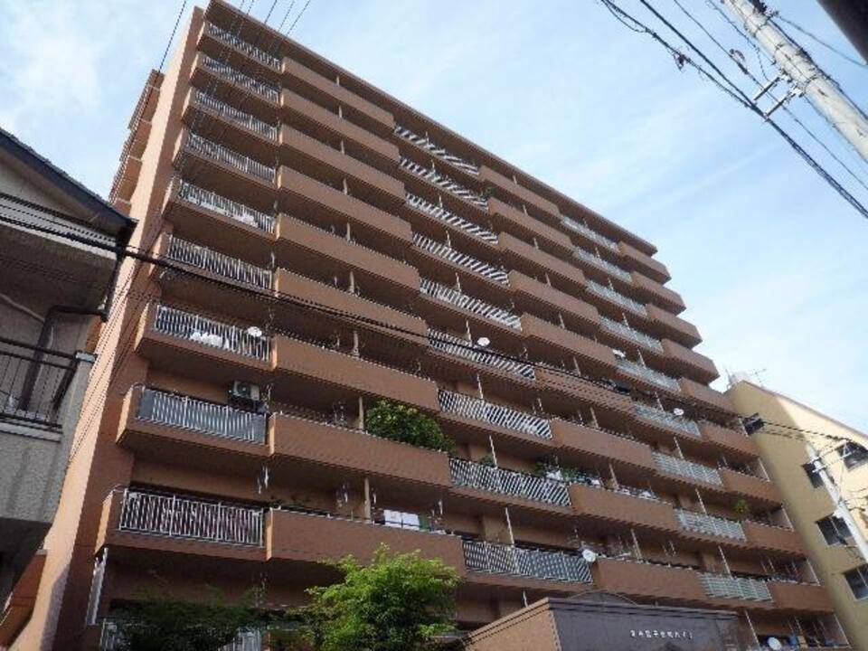 松山市千舟町のマンションの建物外観