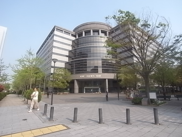 【神戸市東灘区向洋町中のマンションの銀行】