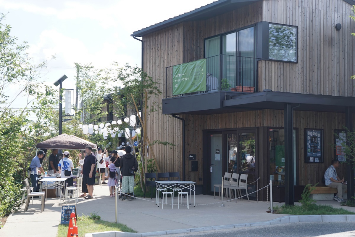 その他共有部分　長屋ならではの住まいが連なる暮らしmeedo