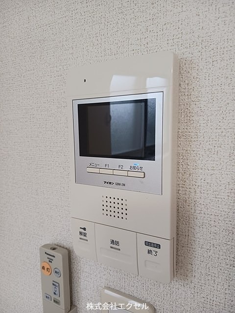 セキュリティ　モニター付きドアホンで安心です。