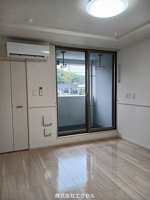 居室・リビング　エアコン完備です。