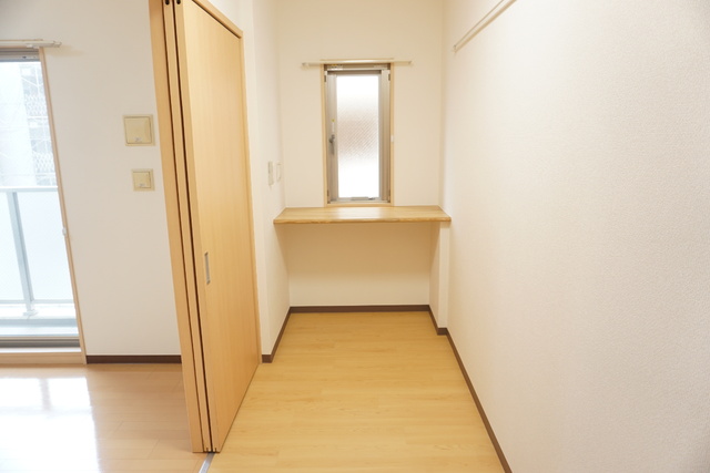 その他部屋・スペース　★３．３帖の洋室です♪★