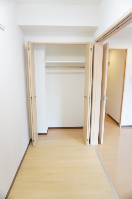 収納　★３．３帖の洋室です♪★