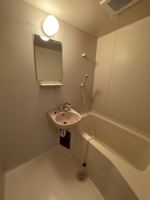 バス・シャワールーム　広々としたバスルーム♪