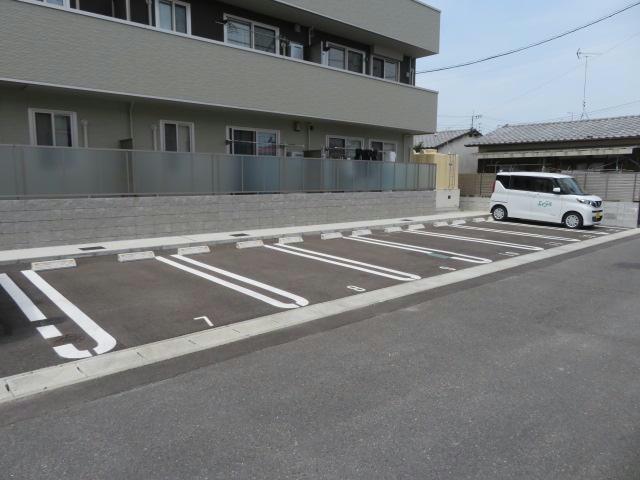 駐車場　駐車場