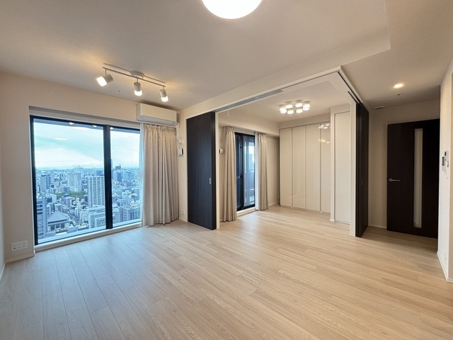 シティタワー大阪本町_内装_0