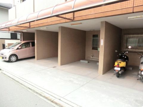 春日パルネット　建物外観　外観写真（昼）