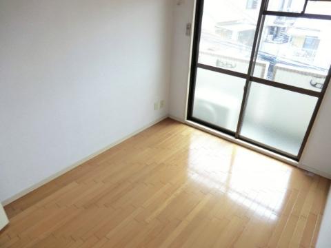 春日パルネット　居室・リビング　洋室（イメージ）