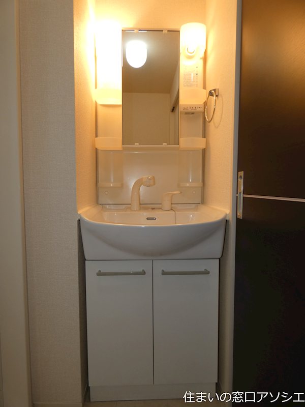 洗面設備　シャンプードレッサー