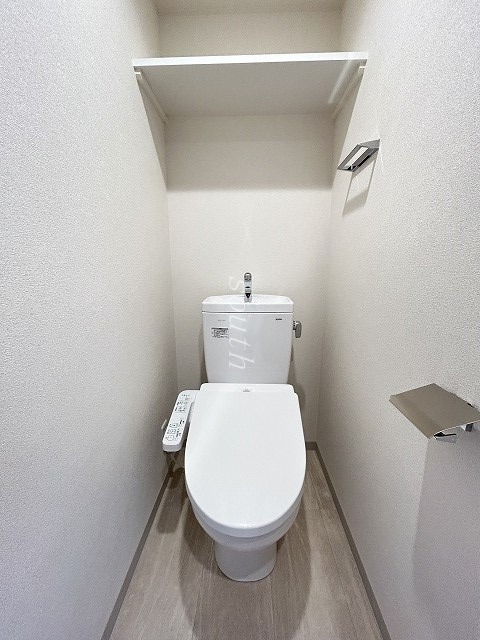 トイレ　ウォシュレット付きのトイレ