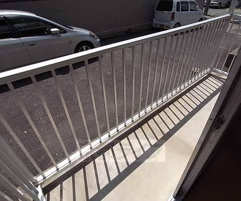 バルコニー　日当たりの良いバルコニー。