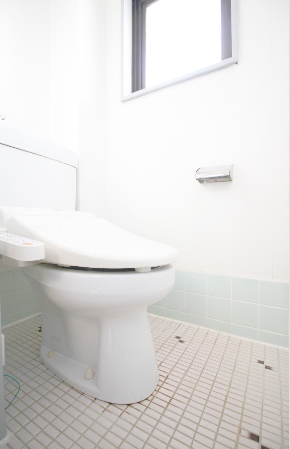 トイレ　トイレ温水洗浄便座