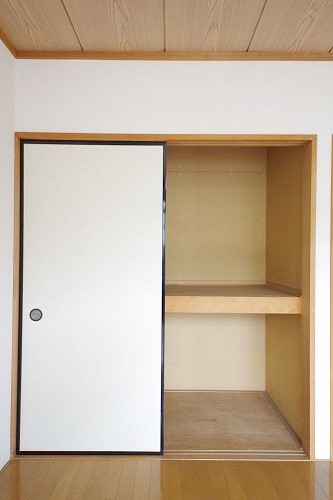 収納　洋室収納