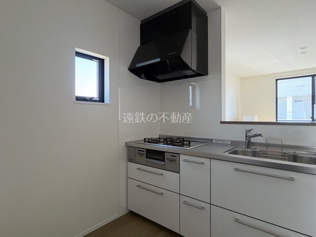 キッチン　※建築中の画像になります