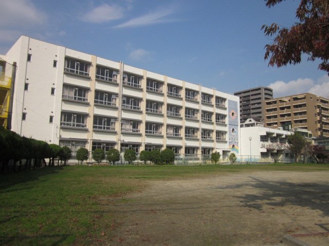 小学校　門真市立速見小学校（小学校）まで397m