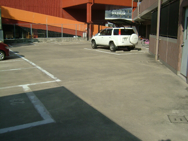 駐車場　駐車場