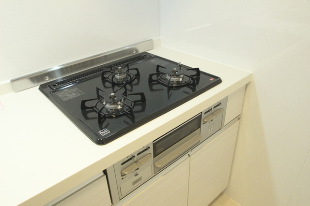 キッチン　コンティニュエ　３０２号室　キッチンコンロ