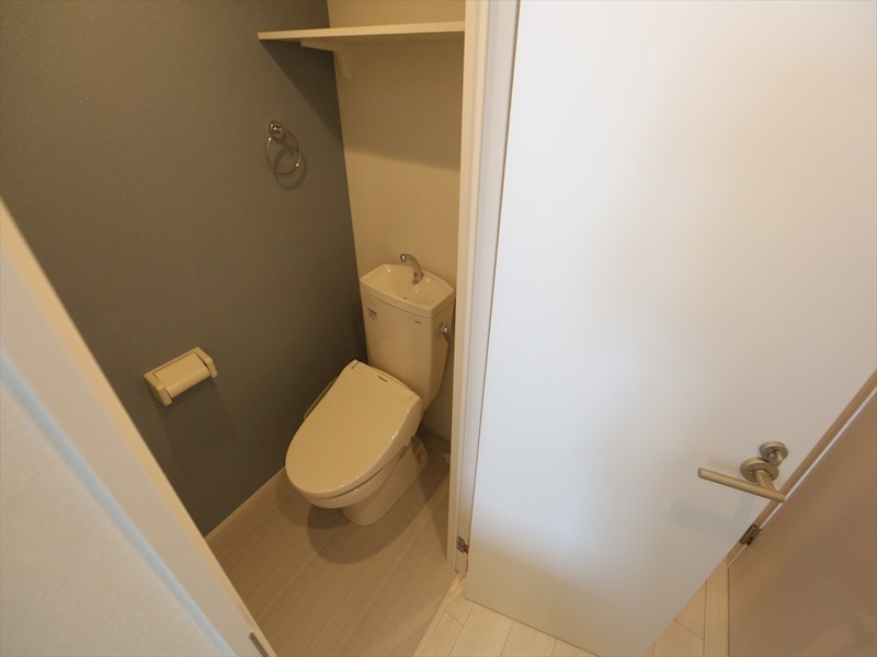 トイレ　温水洗浄暖房便座付トイレ