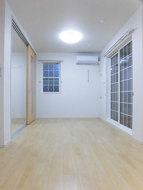 ヴィクトリア_内装_0