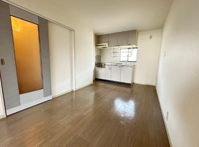 居室・リビング　・別号室参考写真