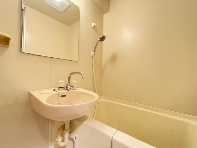 バス・シャワールーム　別号室イメージ