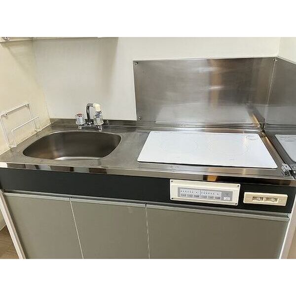 キッチン　キッチン　※同タイプの部屋のお写真です