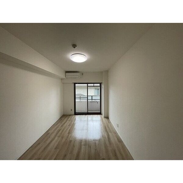 居室・リビング　洋室　※同タイプの部屋のお写真です