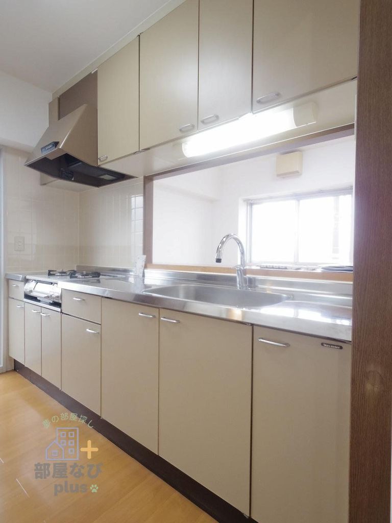 キッチン　※他号室写真です