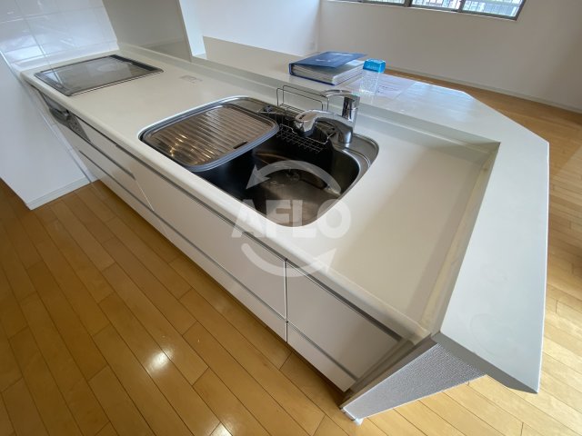 キッチン　グレンパーク梅田北　キッチンカウンター