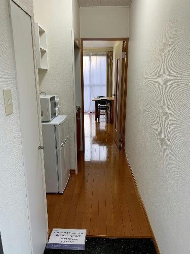 玄関　同タイプの写真です。仕様が異なる場合があります。