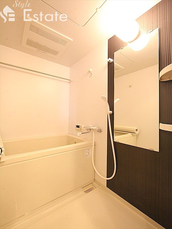 バス・シャワールーム　バスルーム